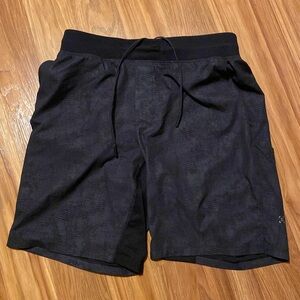 Lululemon men’s large shorts